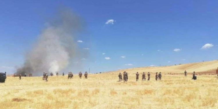 Mardin ve Şanlıurfa’da elektrik dağıtım şirketi işçisine akın: Tarlayı ateşe verip ortalığı savaş alanına çevirdiler