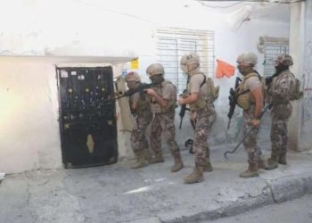 Mersin’de ‘torbacı’ operasyonu: 27 gözaltı