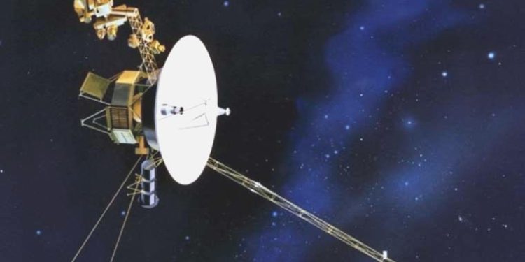 NASA, yanlış komuttan kaybettiği “Voyager 2″den sinyal aldı