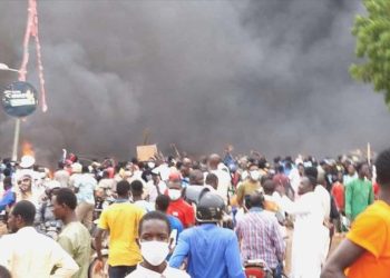 Nijer hava alanı kapatıldı