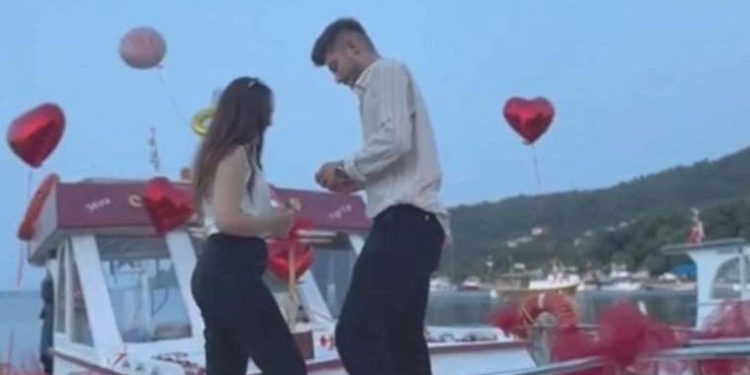 Ordu’da evlenme teklifi sırasında yüzüğü denize düşürdü