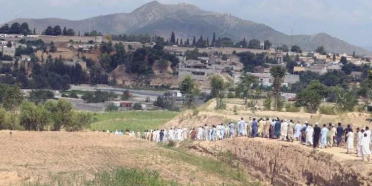 Pakistan’da bombalı terör saldırısı düzenlendi