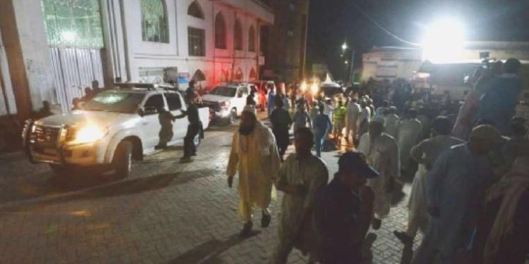 Pakistan’da parti kongresine yönelik saldırıyı IŞİD üstlendi