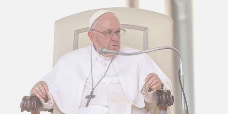 Papa, Portekiz Katolik Kilisesi kurumlarında cinsel istismara uğrayanlarla görüştü