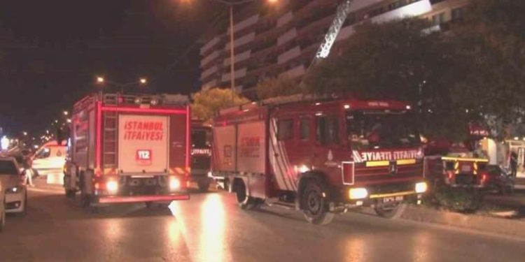Pendik’te lüks sitede yangın çıktı