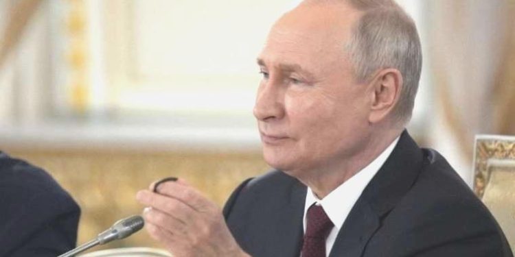 Putin’den Rus bürokratlara ‘sadece yerli araç kullanın’ daveti