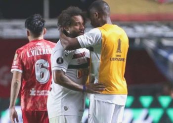 Rakibinin ayağını kıran Marcelo sahayı ağlayarak terk etti