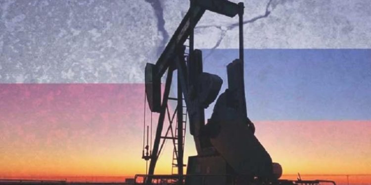 Rus petrolünü taşıyan boru çizgisinde sızıntı ihbarı