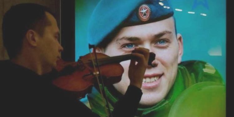 Rusya’nın yedek askerlik yaşını yükseltmesi sonrası birçok Rus erkek kaygılı