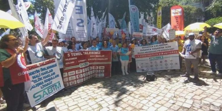 Sağlıkçılar grevde: Yaşamak ve yaşatmak istiyoruz..!