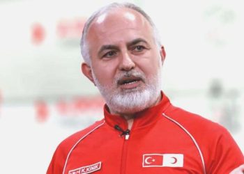 Sarsıntıda çadır satan Kızılay’ın eski lideri Kerem Kınık ‘iyilik elçisi’ oldu
