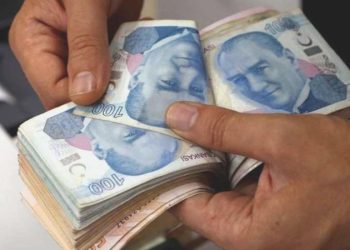 SGK Uzmanı Özgür Erdursun’dan dikkat çeken açıklama: Emekliye ek artırım için iki tarih duyurdu!