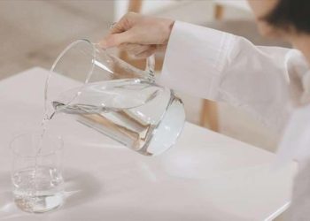 Sıcak havalarda çocukların su ve sıvı tüketimine dikkat