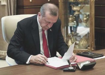 Son dakika… YAŞ kararları Resmi Gazete’de