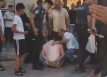 Sultangazi’de mesken sahibi ile kiracısı ortasında kavga!