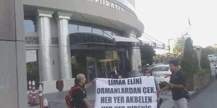 Tabiat savunucularından Limak’ın ‘katlettiği’ Kuzey Ormanları kırsalındaki otelinin önünde hareket