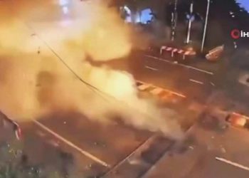 Tayland’da polis noktasına bombalı atak