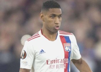 Tete kimdir, nereli, kaç yaşında, hangi mevkide oynuyor? Fenerbahçe’nin transfer etmek istediği Tete hangi ekiplerde futbol oynadı?