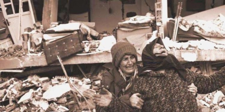 TMMOB raporunda AKP iktidarının zelzele sürecini yönetemediği belirtildi