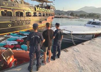 Toplumsal medyadan müsaadesiz jet ski kiralayan 2 Rus’a hudut dışı kararı