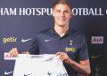 Tottenham, Micky van de Ven’i resmen açıkladı