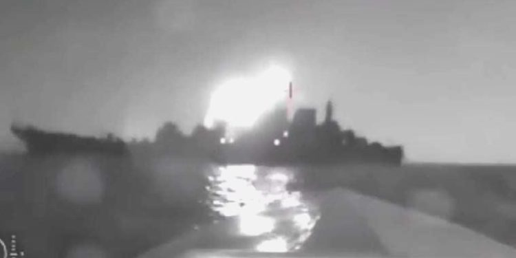 Ukrayna: Rus savaş gemisini vurduk