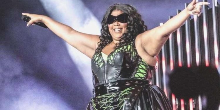 Ünlü müzikçi Lizzo ‘cinsel taciz’le suçlanıyor