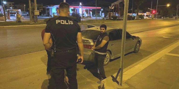 Valilik önünde polisleri harekete geçiren olay