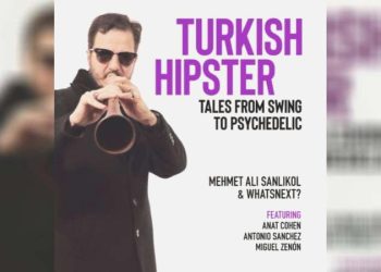 Vitrindeki albümler