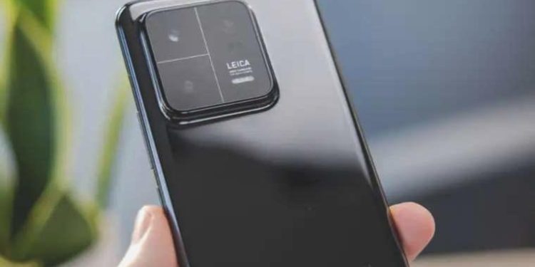 Xiaomi’den bir birinci: Titanyum kasalı akıllı telefon