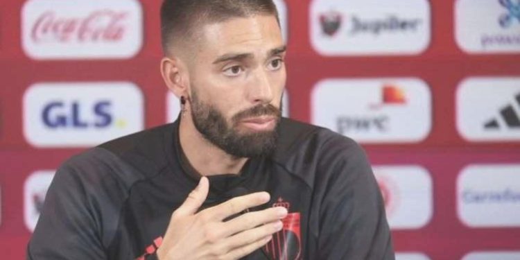 Yannick Carrasco kimdir, nereli, kaç yaşında? Yannick Carrasco hangi konumda oynuyor, hangi ekiplerde oynadı?