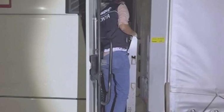 Yer: Konya… TIR’da 10 milyon TL bedelinde uyuşturucu ele geçirildi