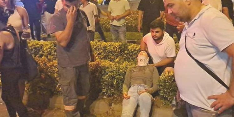 Zonguldak’ta taksi, arabaya çarptı: 10 yaralı