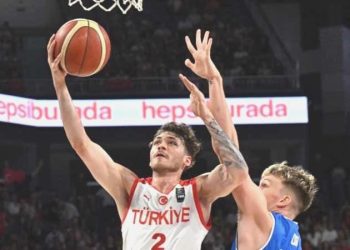 ’12 Dev Adam’ galibiyet ile başladı!