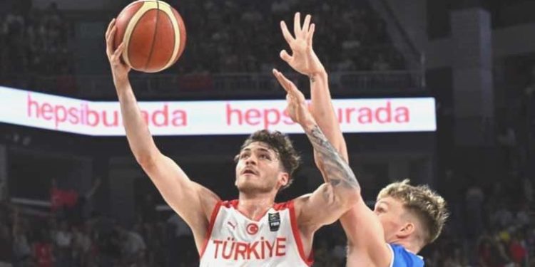 ’12 Dev Adam’ galibiyet ile başladı!