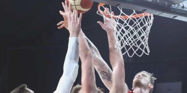 12 Dev Adam’ın takımında iki değişiklik