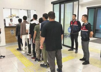 163 kaçak göçmen daha hudut dışı edildi