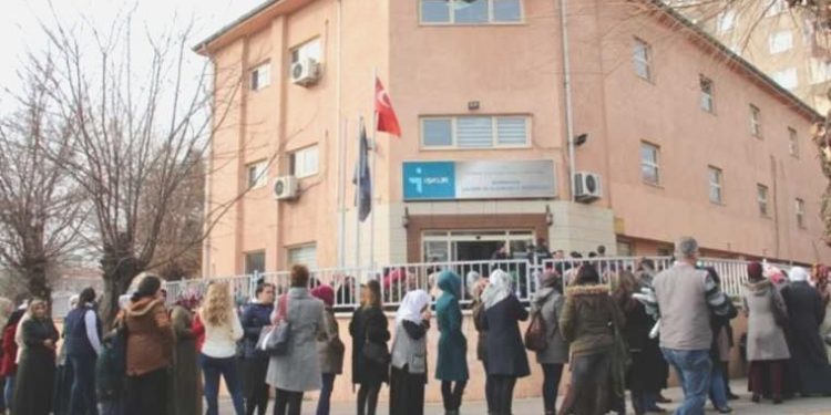 Açıklanan TÜİK bilgilerini Prof. Dr. Hayri Kozanoğlu Cumhuriyet TV’de kıymetlendirdi