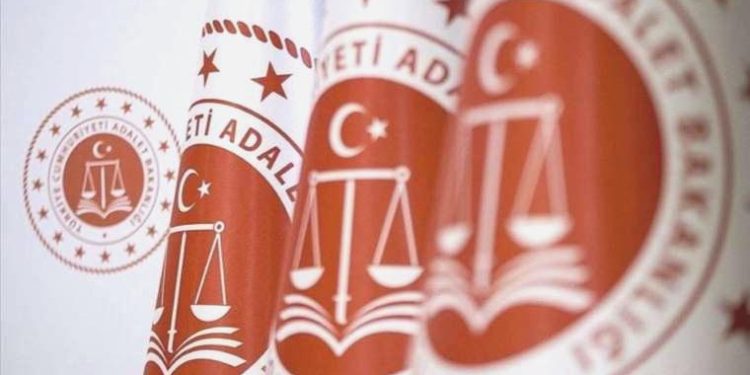 Adalet Bakanı Yılmaz Tunç, FETÖ’den incelenen Seçkin Yılmaz’ı özel kalem müdürü yaptı