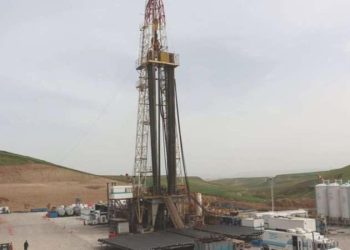 Aldıkları ham petrolü üretim tesisine götürürken suyla değiştirdiler!