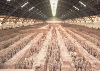 Arkeologlar Çin’in birinci imparatorunun mezarını açmaya korkuyor!