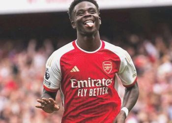 Arsenal döneme galibiyetle başladı!