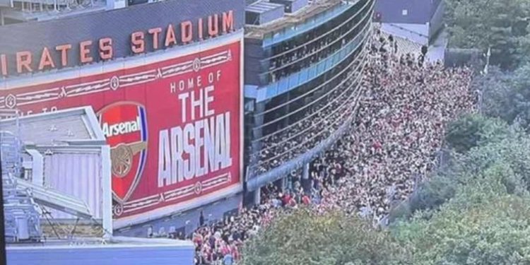 Arsenal – Nottingham Forrest maçına yoğunluk ertelemesi