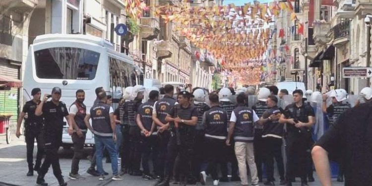 AYM kararına karşın… Cumartesi Anneleri’ne tekrar müdahale, tekrar gözaltı!