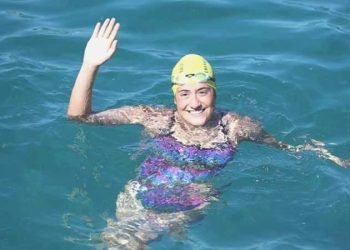 Aysu Türkoğlu tarihe geçti! Kuzey Kanalı’nı yüzerek geçen birinci Türk bayan oldu