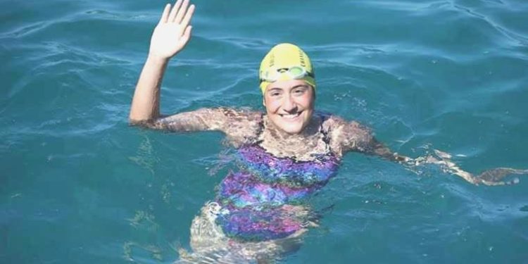 Aysu Türkoğlu tarihe geçti! Kuzey Kanalı’nı yüzerek geçen birinci Türk bayan oldu