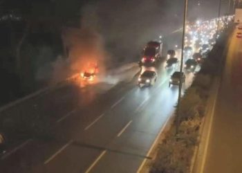 Bağcılar TEM Otoyolu’nda panik anları! Anbean kaydedildi…