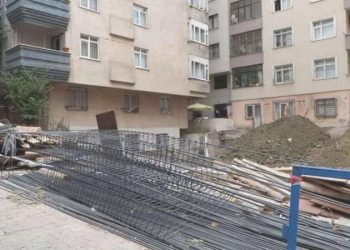 Bahçelievler’de temel hafriyatı sırasında hasar almıştı: 2 katının kaçak olduğu ortaya çıktı