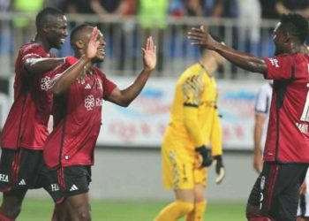 Beşiktaş Azerbaycan’dan avantajlı döndü: Neftçi Bakü 1-3 Beşiktaş