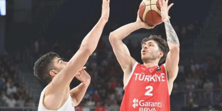 Bulgaristan’ı yenen 12 Dev Adam yarı finalde!